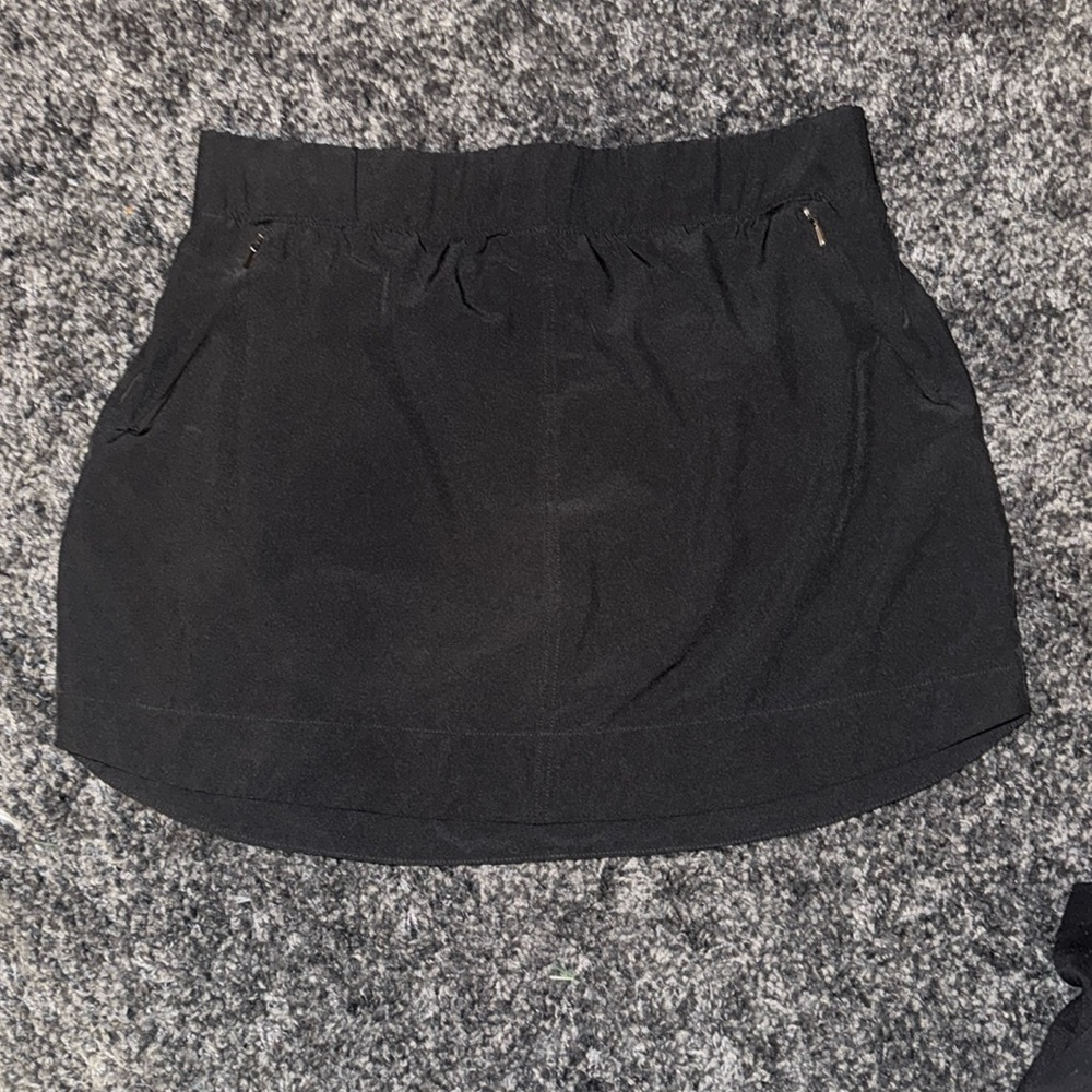 Black Freely Athletic Skirt with Built-in Shorts Size Large